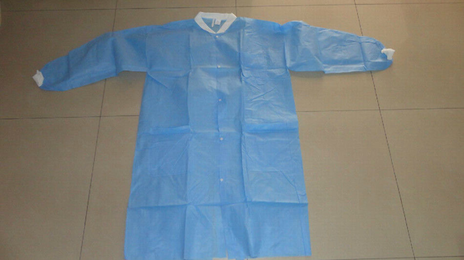 医薬品の保護分離の衣類Ppeは病院のための使い捨て可能にガウンを着せる サプライヤー